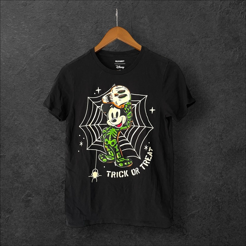 Disney Old Navy Halloween Mickey Mouse black t-shirt